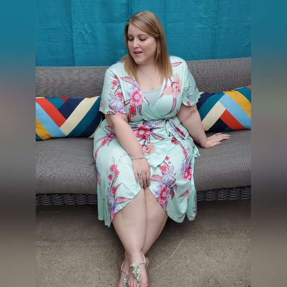🩷5/$25🩷 Floral Print Mint Dress, Plus Size 1X - Picture 3 of 12